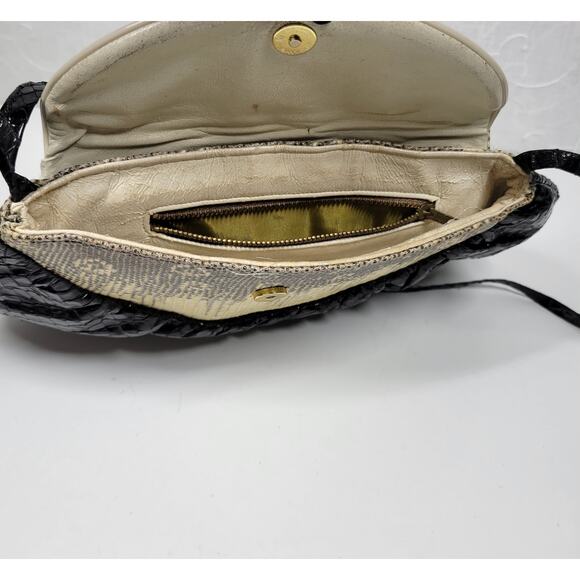 Vintage Snakeskin Clutch Purse Womens Cream Black Snap Closure Crossbody Strap - Picture 4 of 10